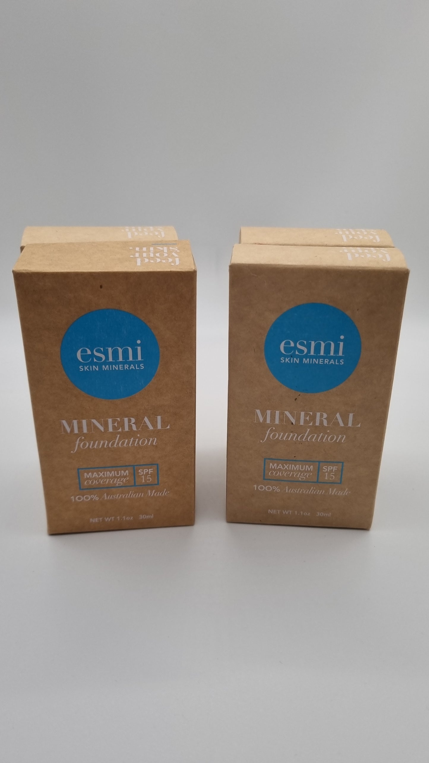 Esmi Liquid Mineral Foundation SPF15