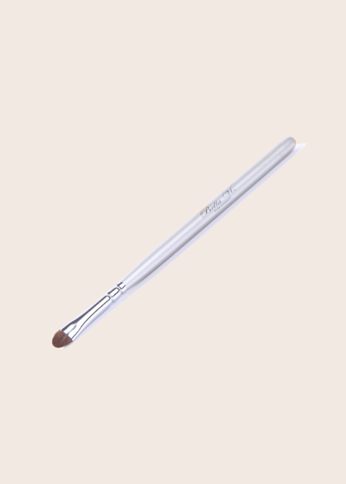 Crease and Fine Chisel Line Brush