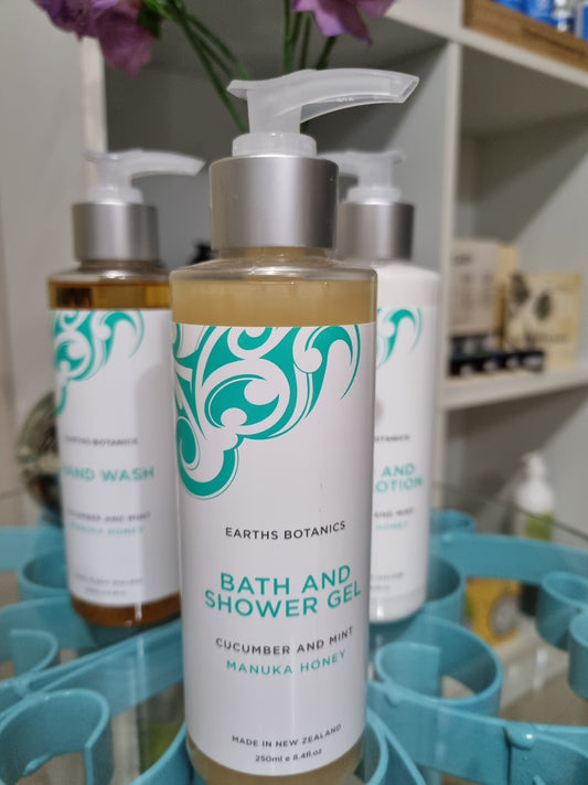 Earth Botanics Bath & Shower Gel - Cucumber & Mint